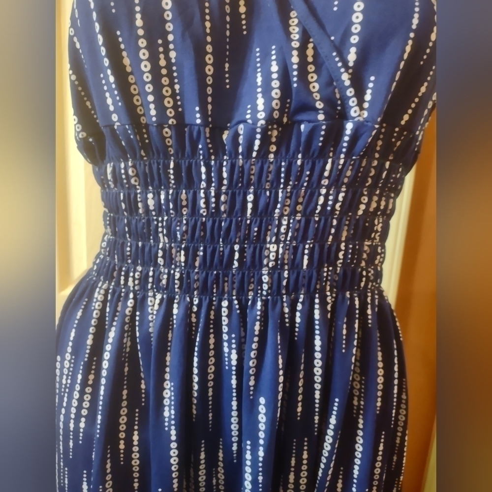 Jon & Anna contemporary women's dress blue and white size medium sleeveless - Picture 2 of 5